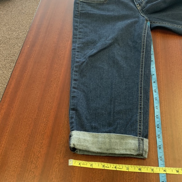 Levi’s capris - Picture 3 of 9